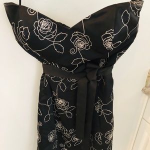 White House Black Market Strapless Satin Dress